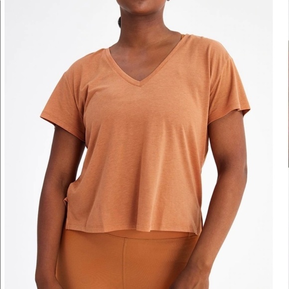girlfriend collective Ginger  Cupro V-Neck Tee - Picture 1 of 11